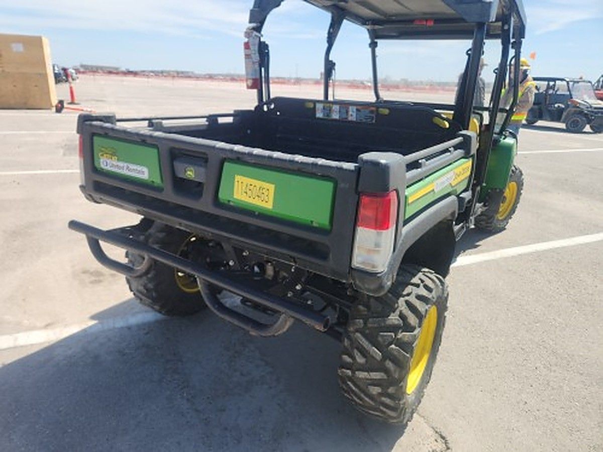 JOHN DEERE XUV855M S4 photo 4