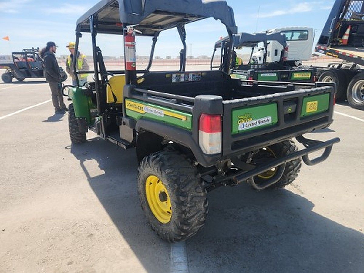 JOHN DEERE XUV855M S4 photo 6
