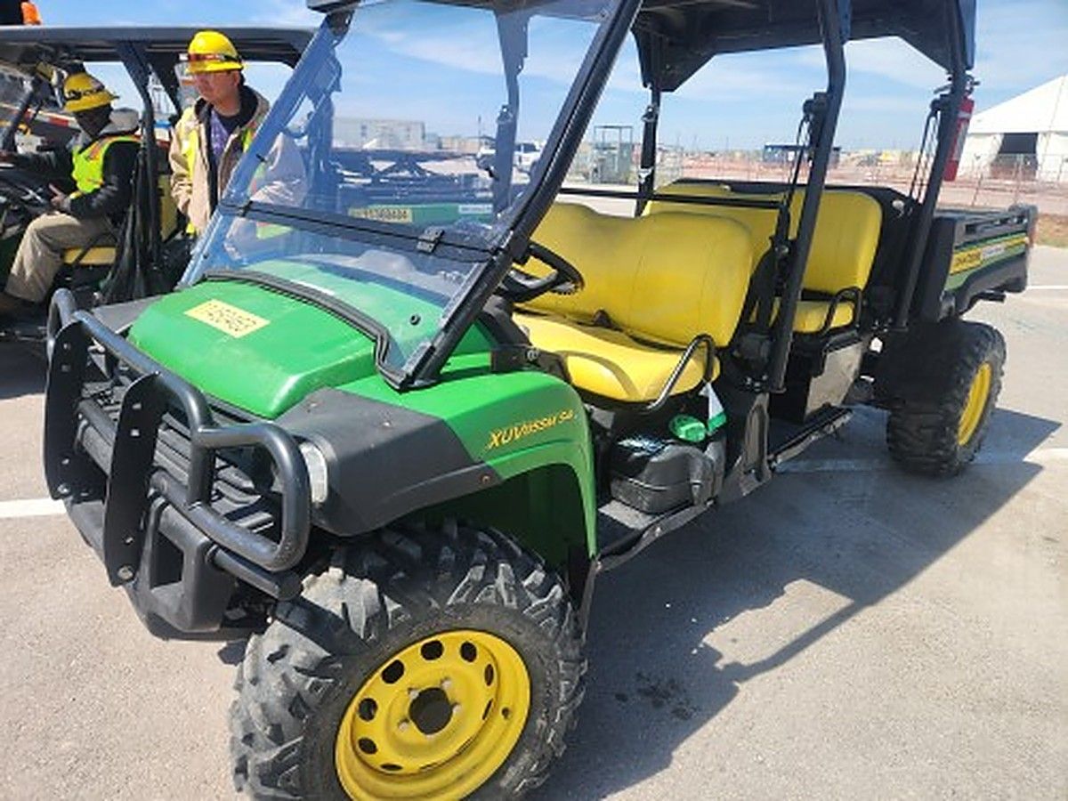 JOHN DEERE XUV855M S4 photo 9