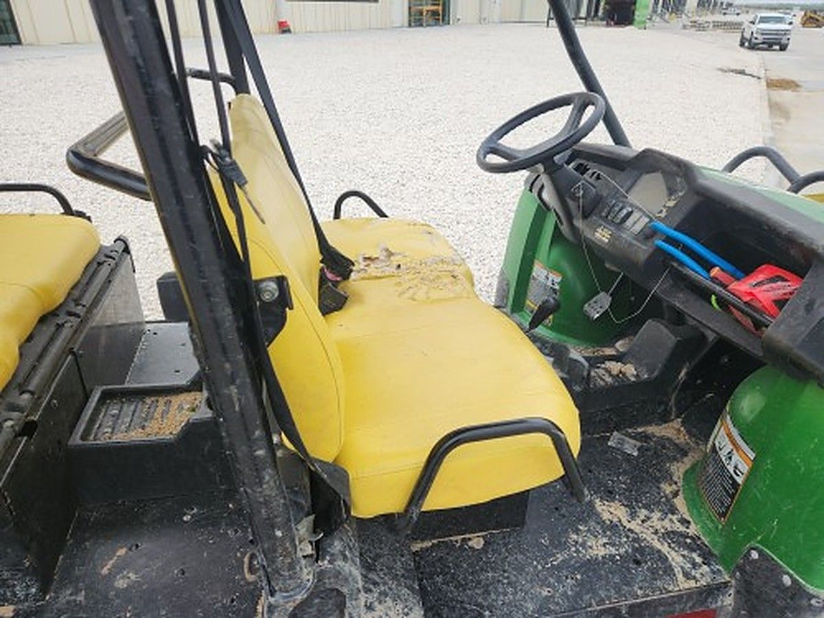 JOHN DEERE XUV855M S4 photo 2