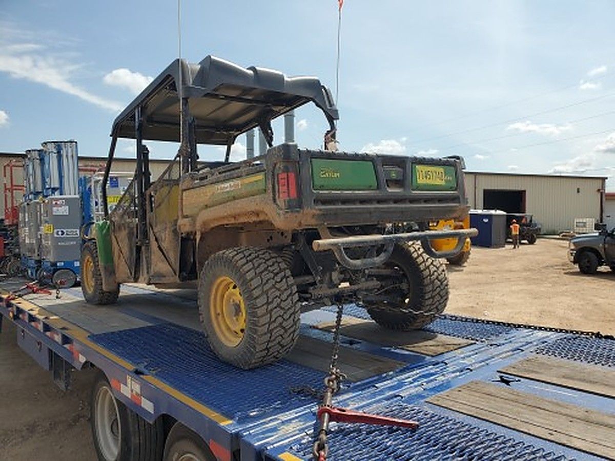JOHN DEERE XUV855M S4 photo 2