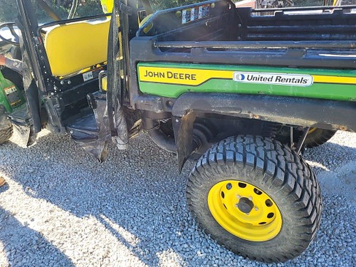 JOHN DEERE XUV855M S4 photo 11