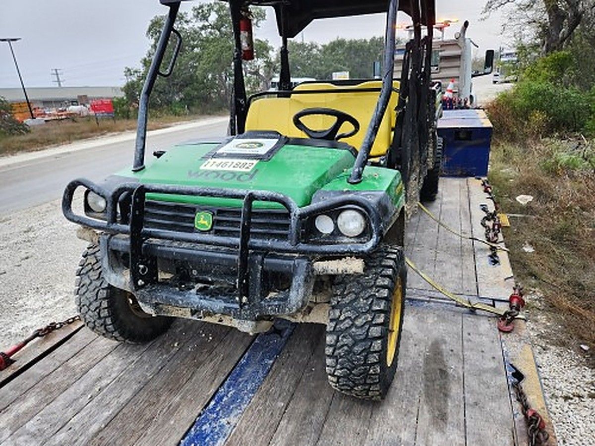 JOHN DEERE XUV855M S4 photo 4