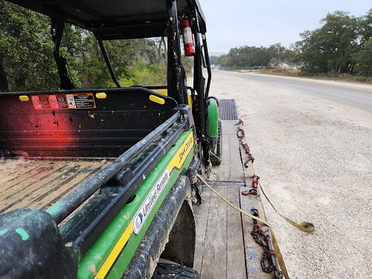 JOHN DEERE XUV855M S4 photo 10