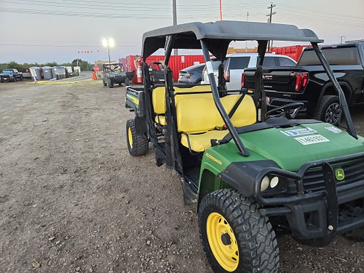 JOHN DEERE XUV855M S4 photo 3