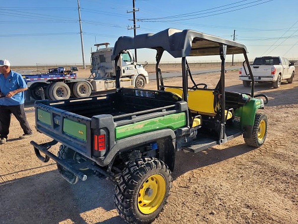 JOHN DEERE XUV855M S4 photo 2