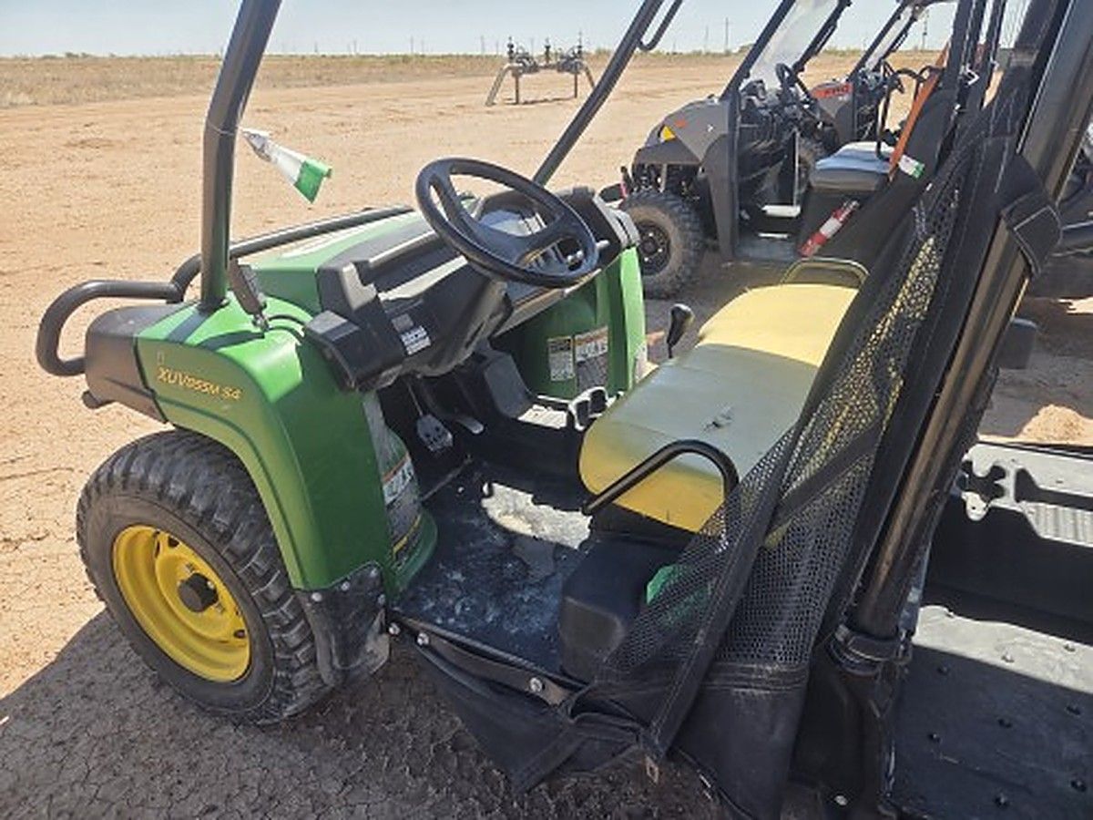 JOHN DEERE XUV855M S4 photo 3