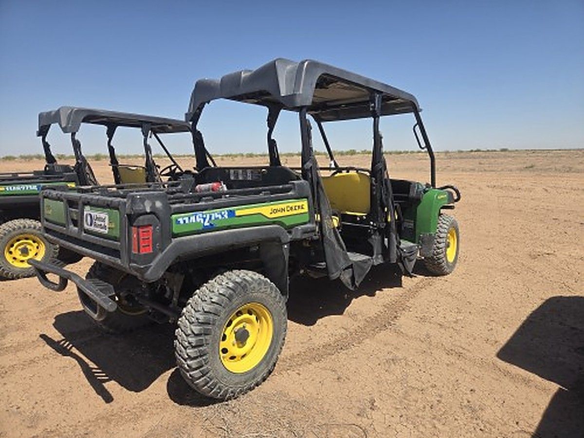JOHN DEERE XUV855M S4 photo 5