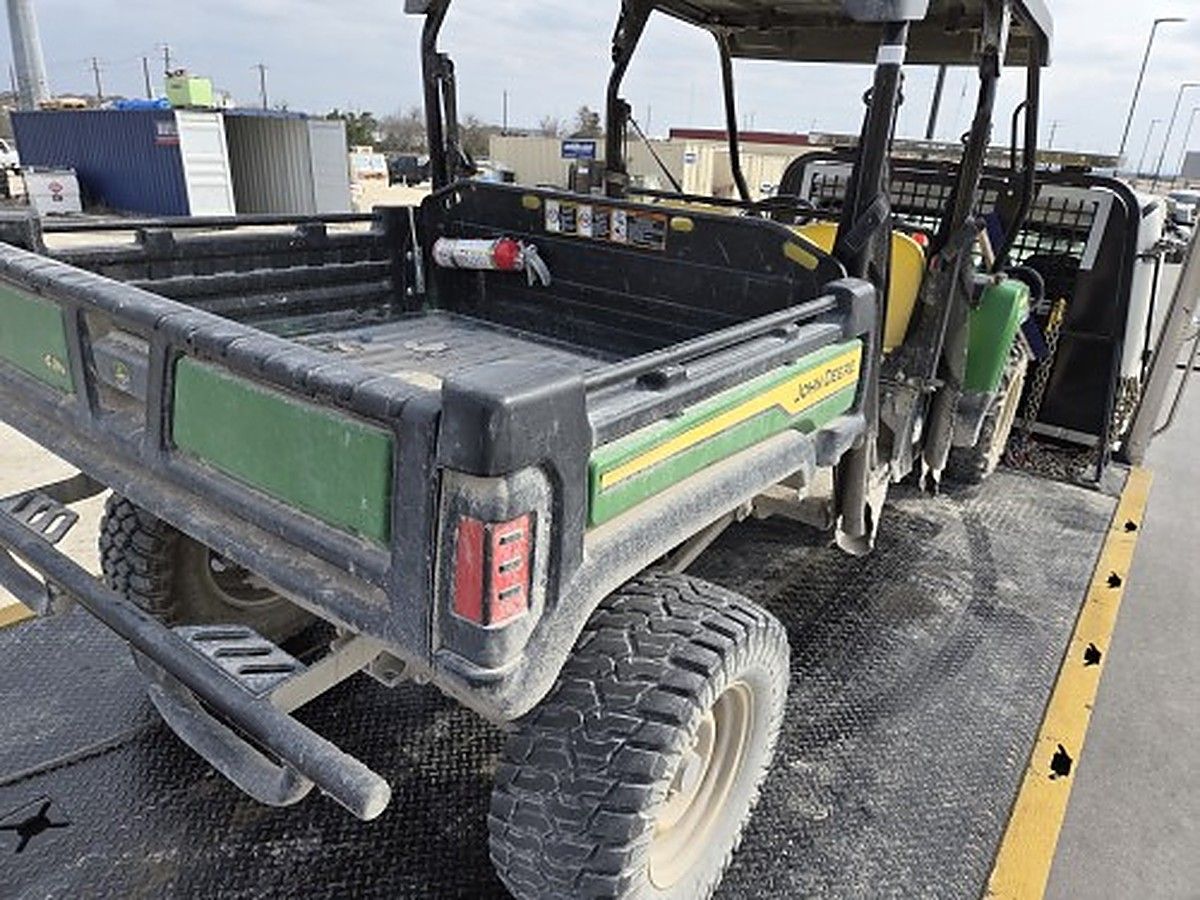 JOHN DEERE XUV855M S4 photo 5