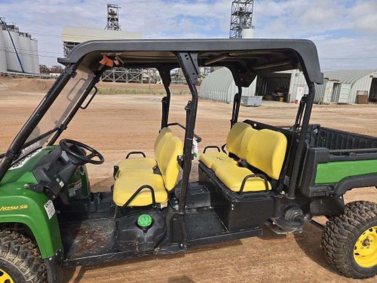 JOHN DEERE XUV855M S4 photo 5