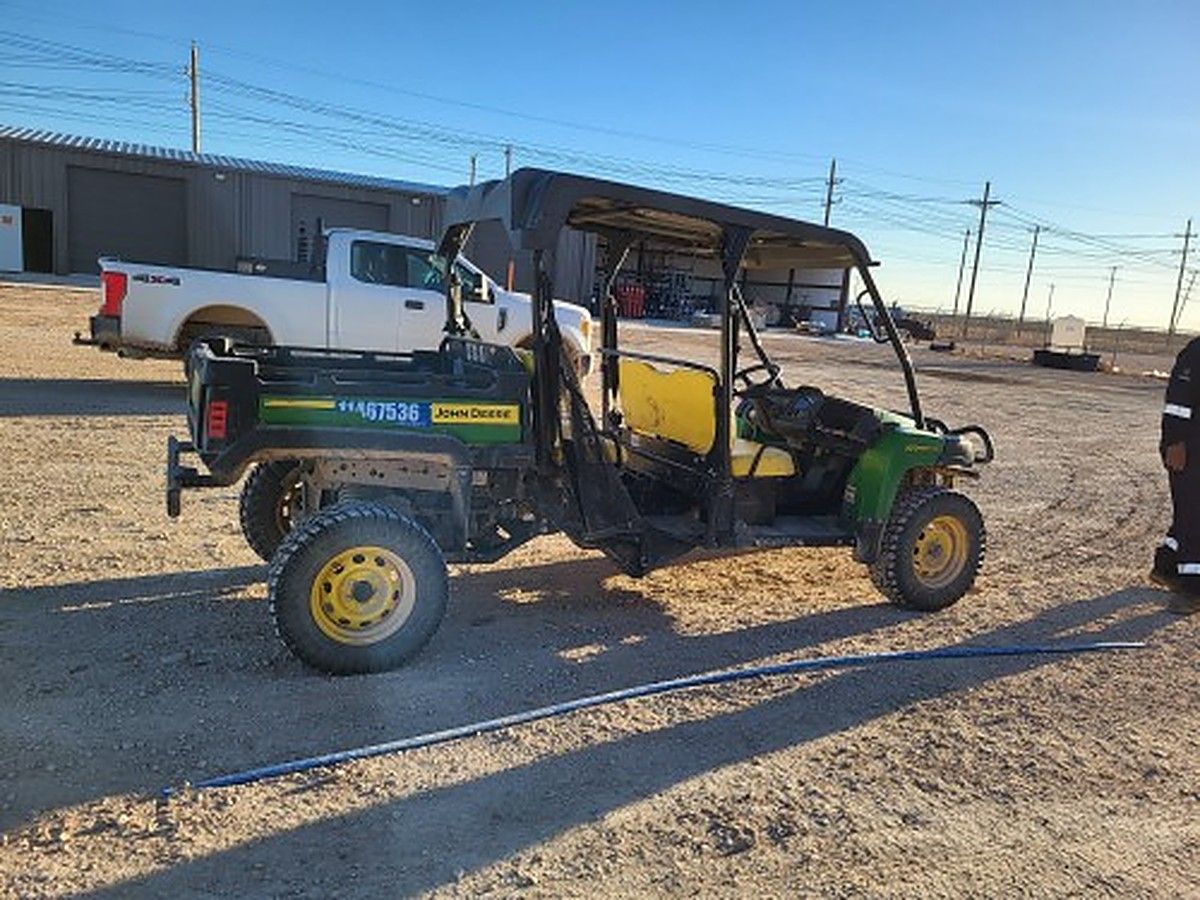 JOHN DEERE XUV855M S4 photo 2