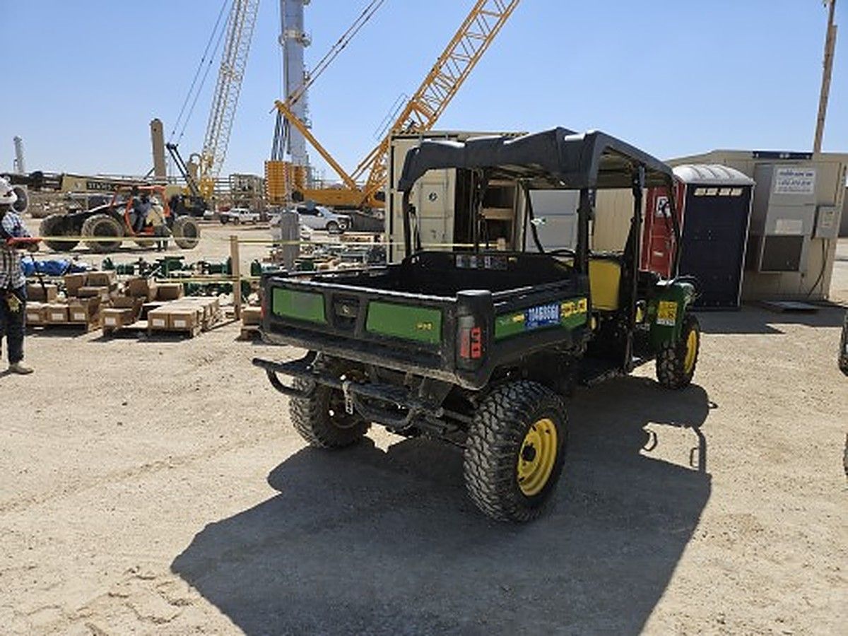 JOHN DEERE XUV855M S4 photo 2