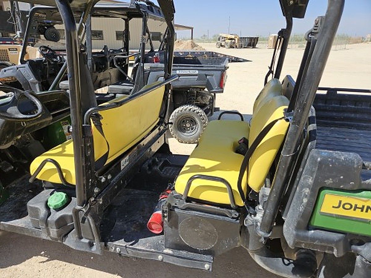 JOHN DEERE XUV855M S4 photo 4
