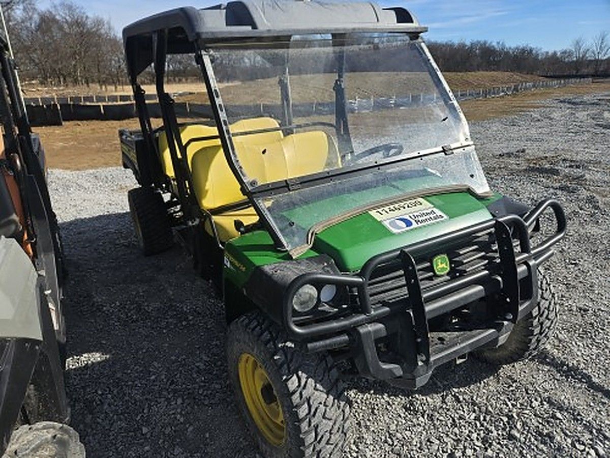 JOHN DEERE XUV855M S4 photo 3
