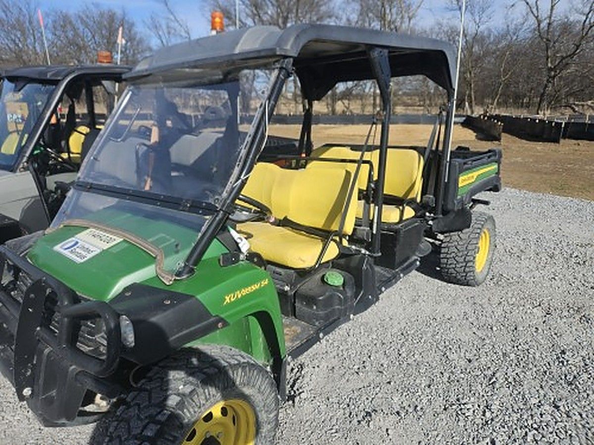 JOHN DEERE XUV855M S4 photo 4