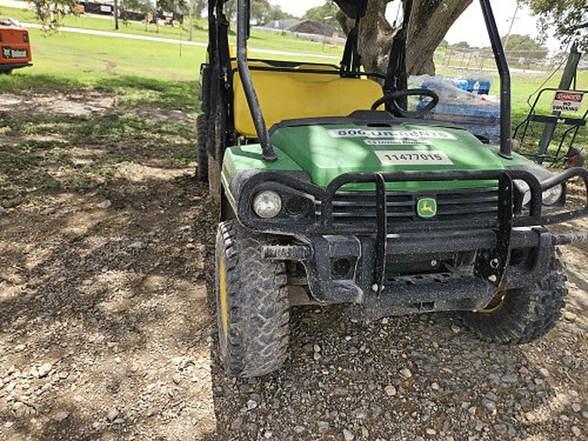 JOHN DEERE XUV855M S4 photo 2