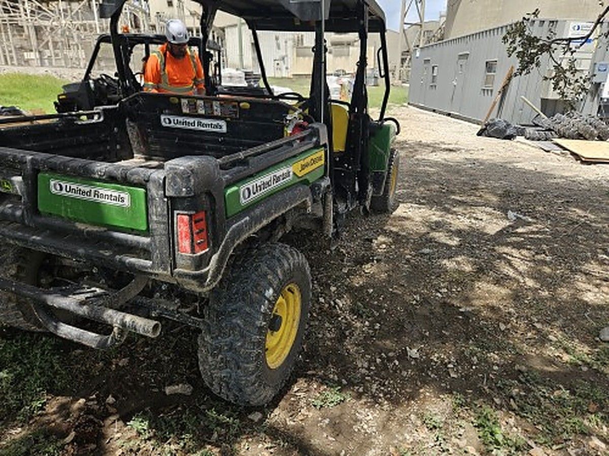 JOHN DEERE XUV855M S4 photo 7