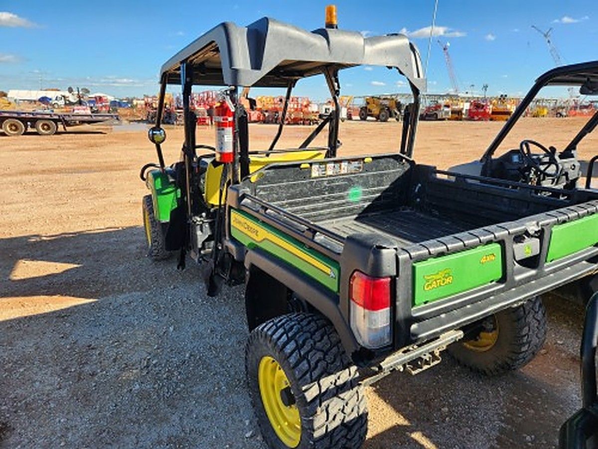 JOHN DEERE XUV855M S4 photo 3