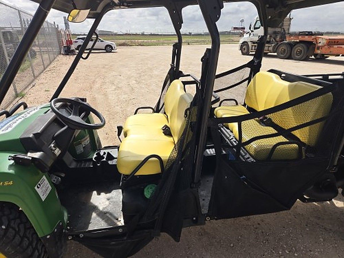 JOHN DEERE XUV855M S4 photo 4