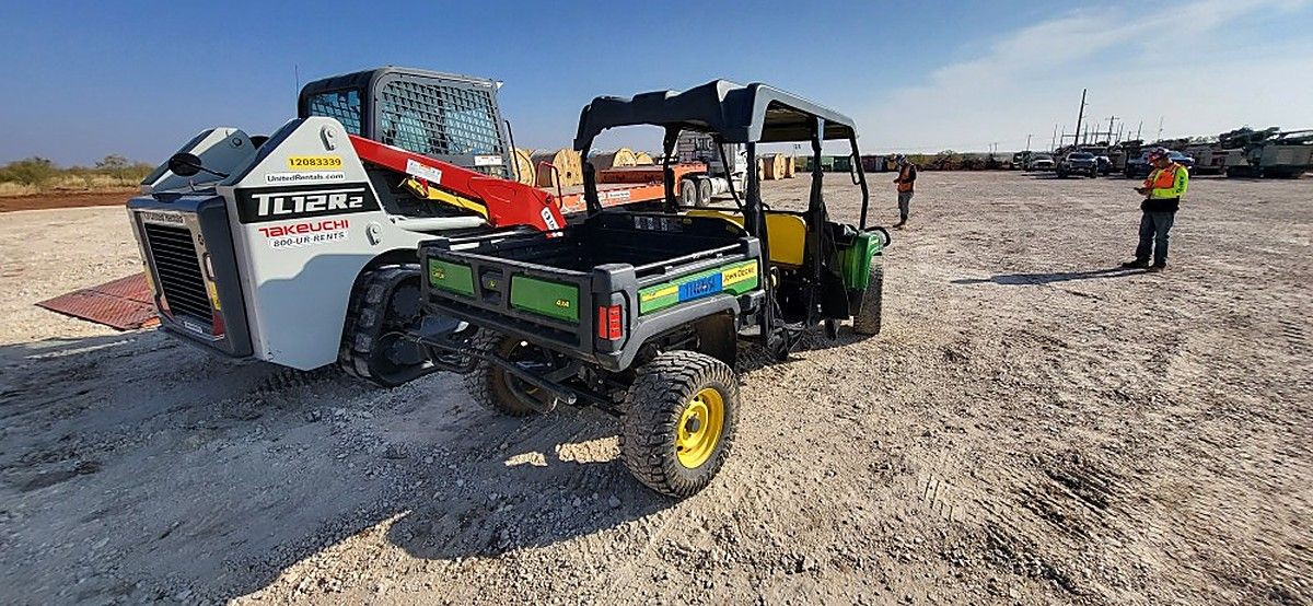 JOHN DEERE XUV855M S4 photo 4