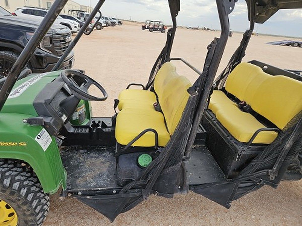 JOHN DEERE XUV855M S4 photo 5