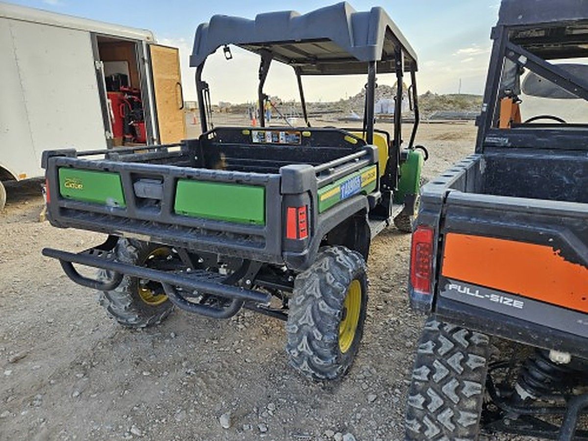 JOHN DEERE XUV855M S4 photo 6