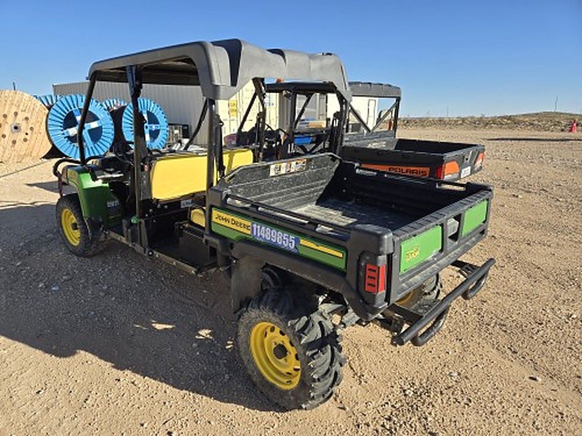 JOHN DEERE XUV855M S4 photo 8