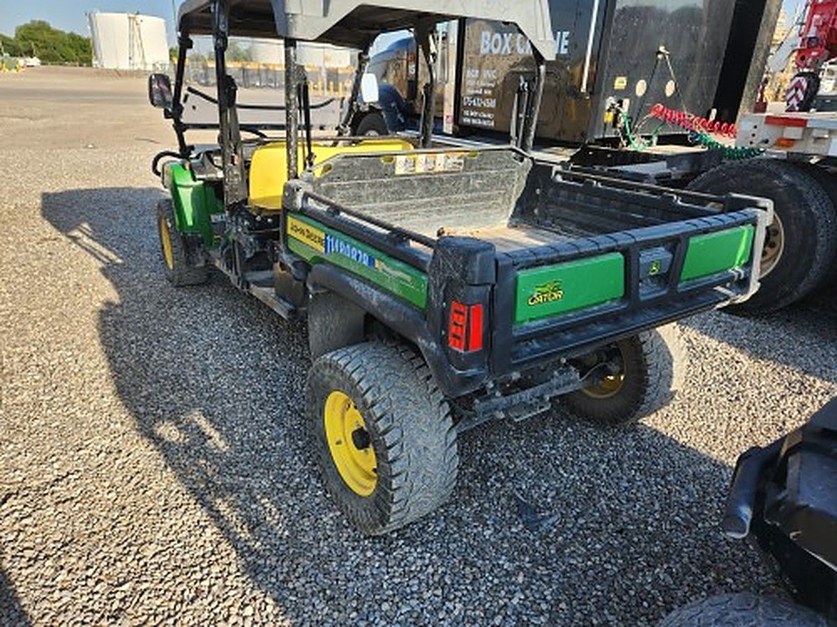 JOHN DEERE XUV855M S4 photo 6