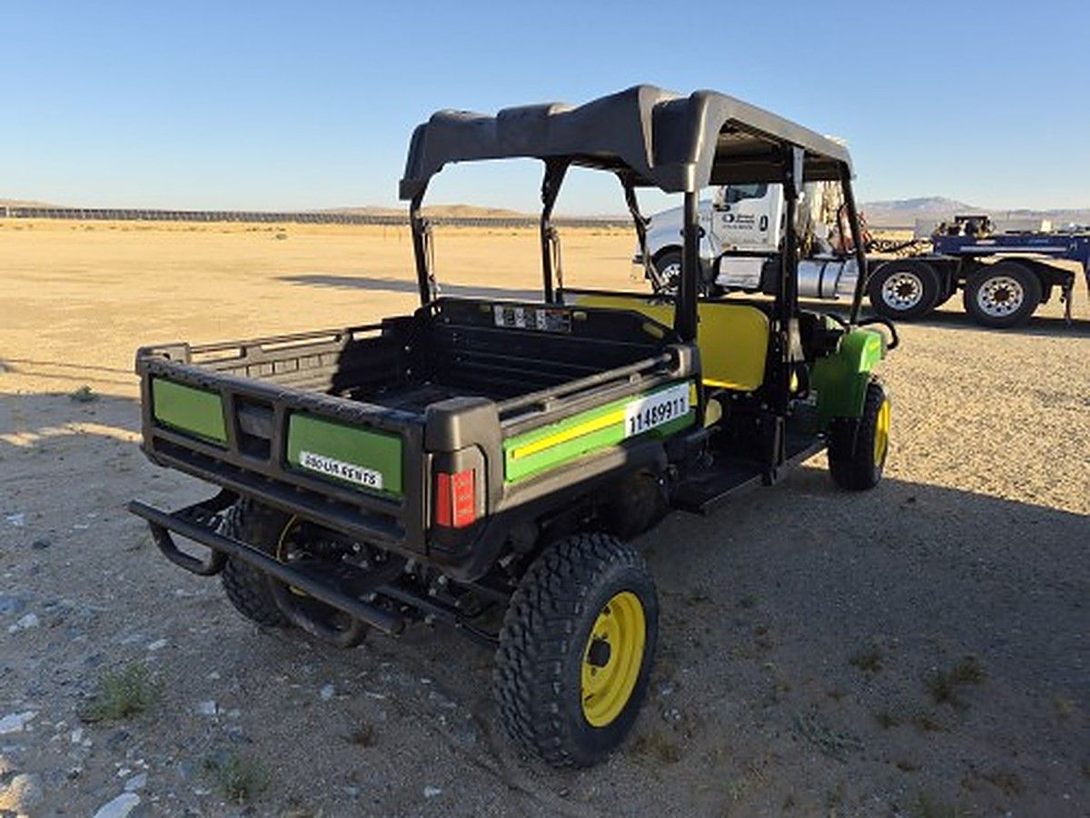 JOHN DEERE XUV855M S4 photo 2