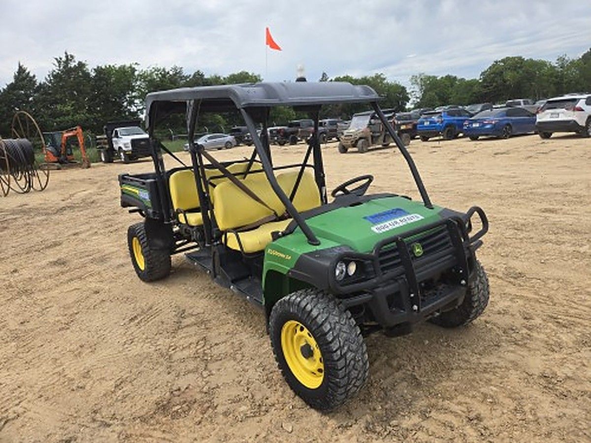 JOHN DEERE XUV855M S4 photo 4