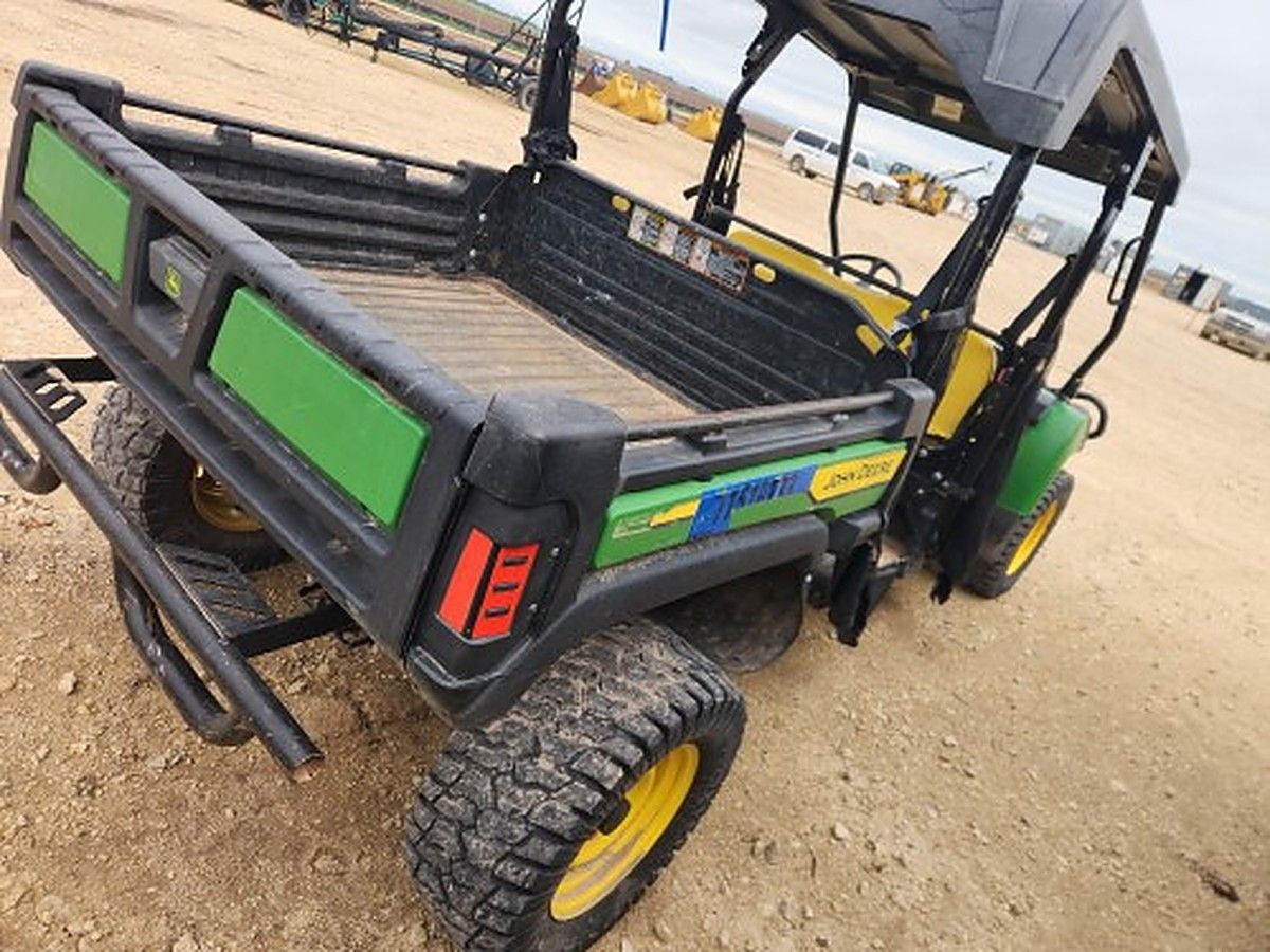 JOHN DEERE XUV855M S4 photo 2
