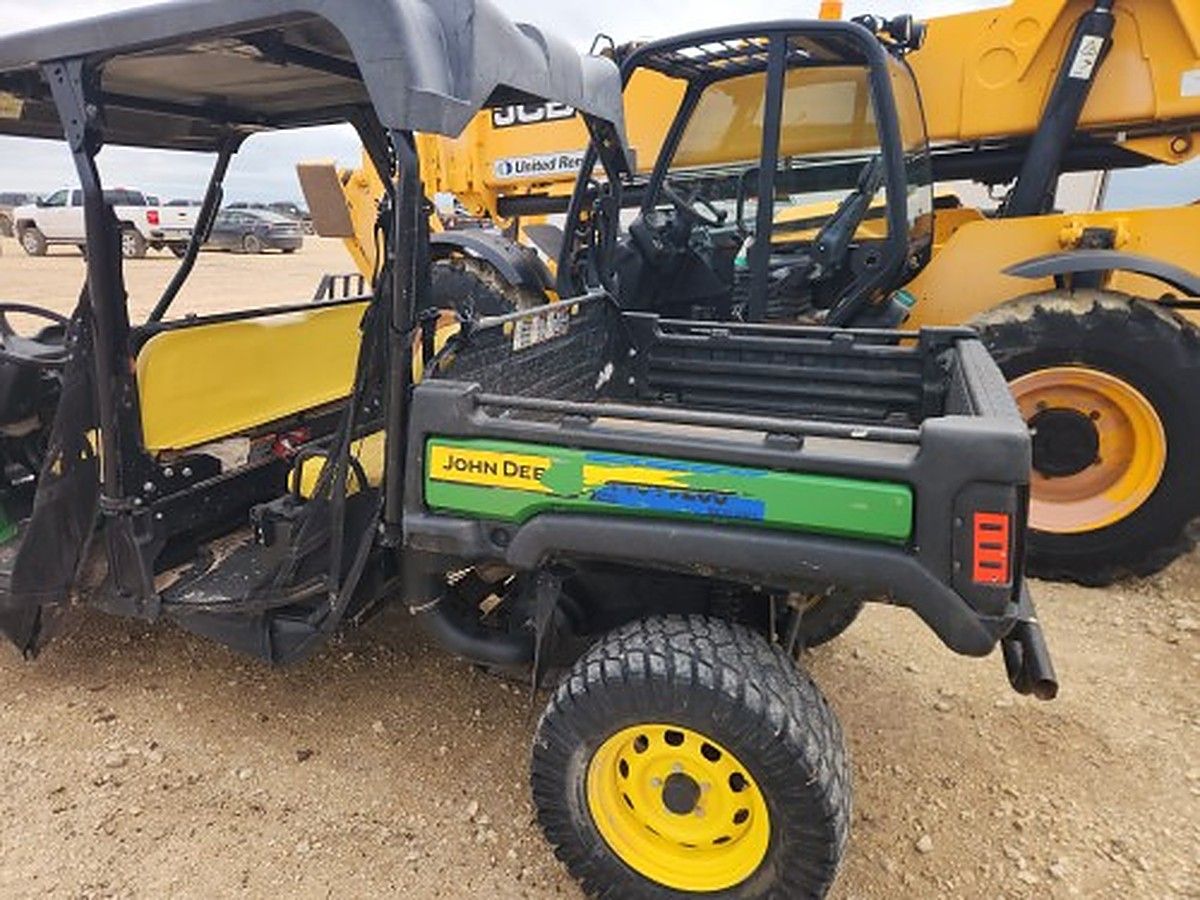 JOHN DEERE XUV855M S4 photo 4