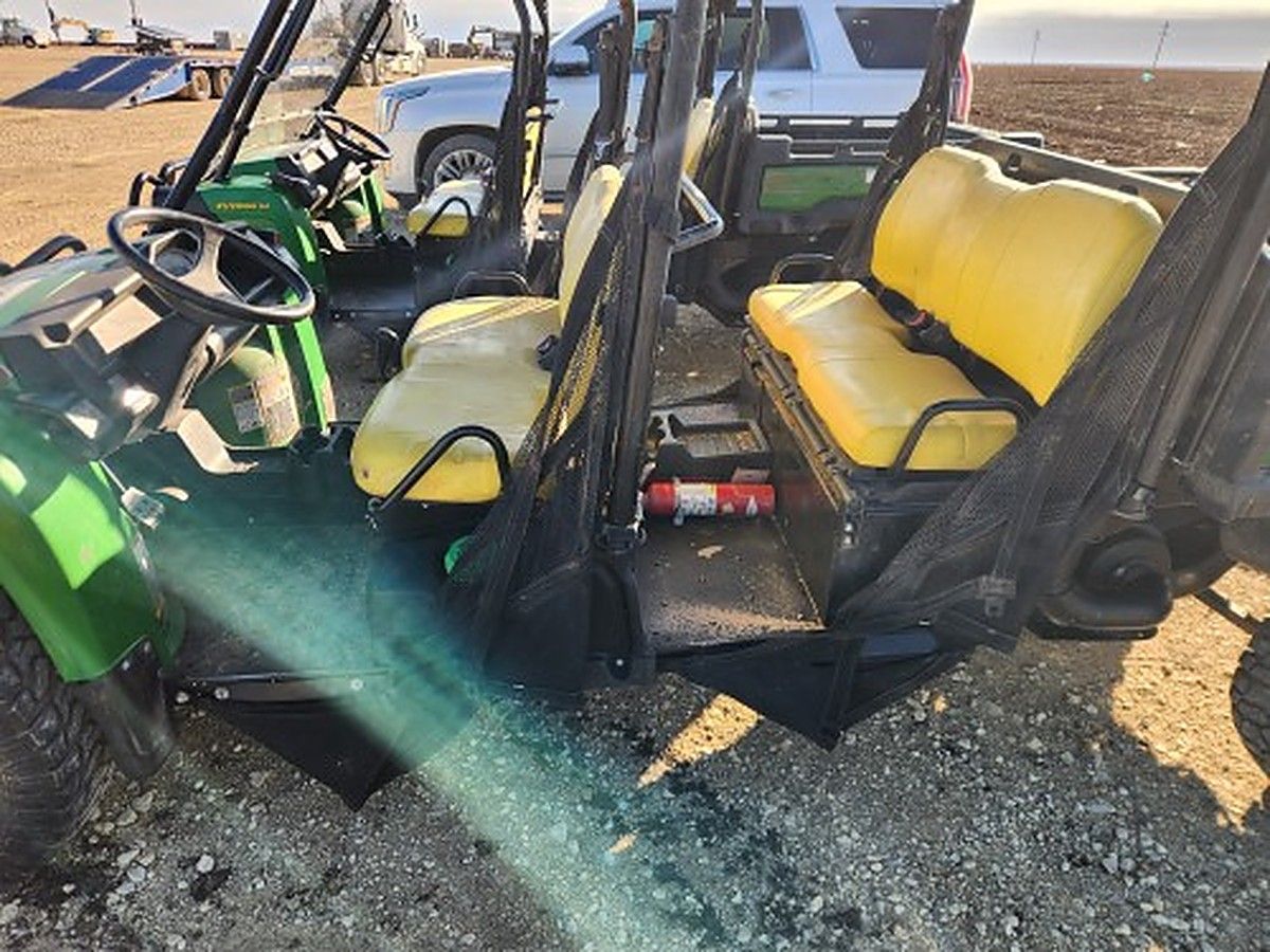 JOHN DEERE XUV855M S4 photo 5