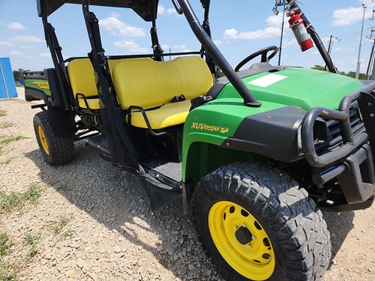 JOHN DEERE XUV855M photo 2