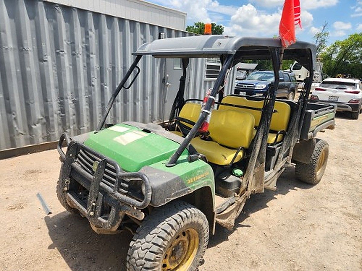 JOHN DEERE XUV855M photo 5