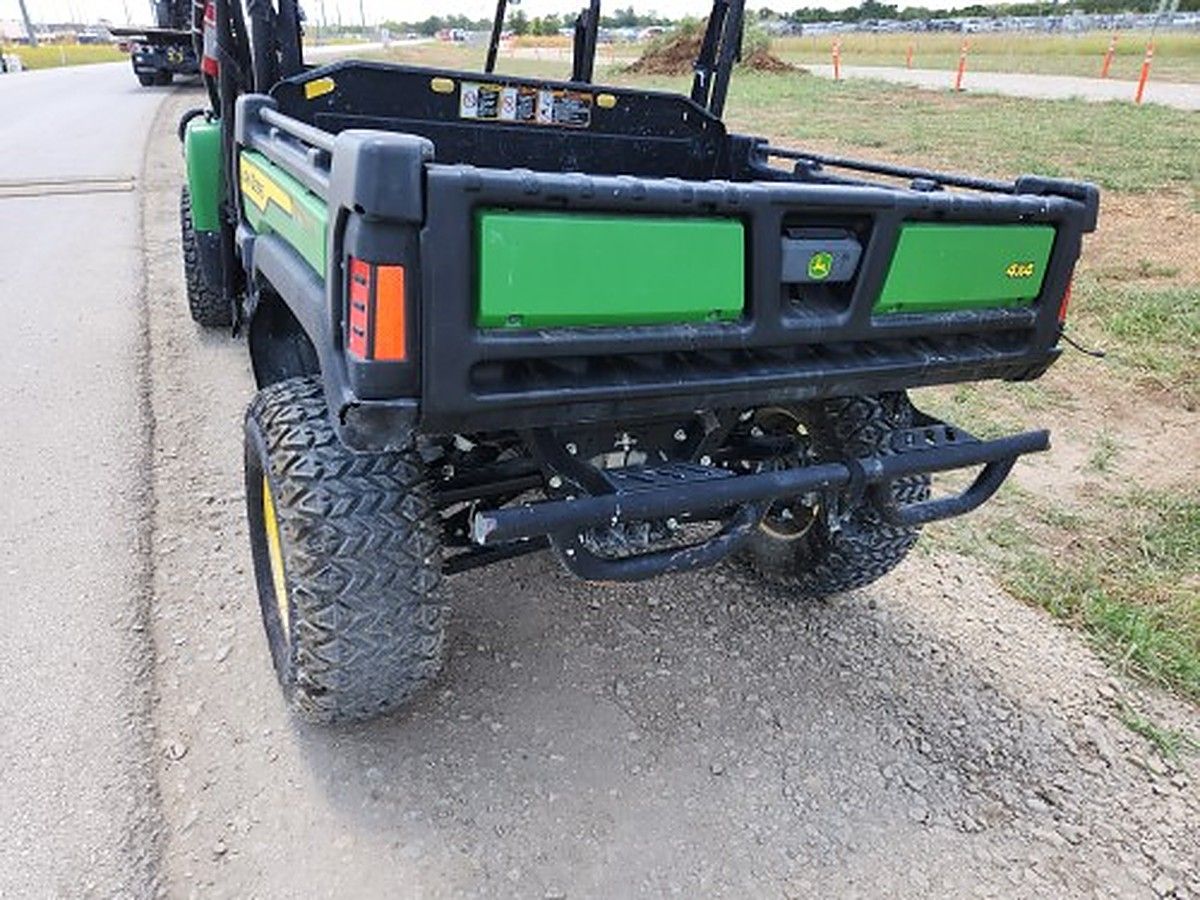 JOHN DEERE XUV855M photo 6