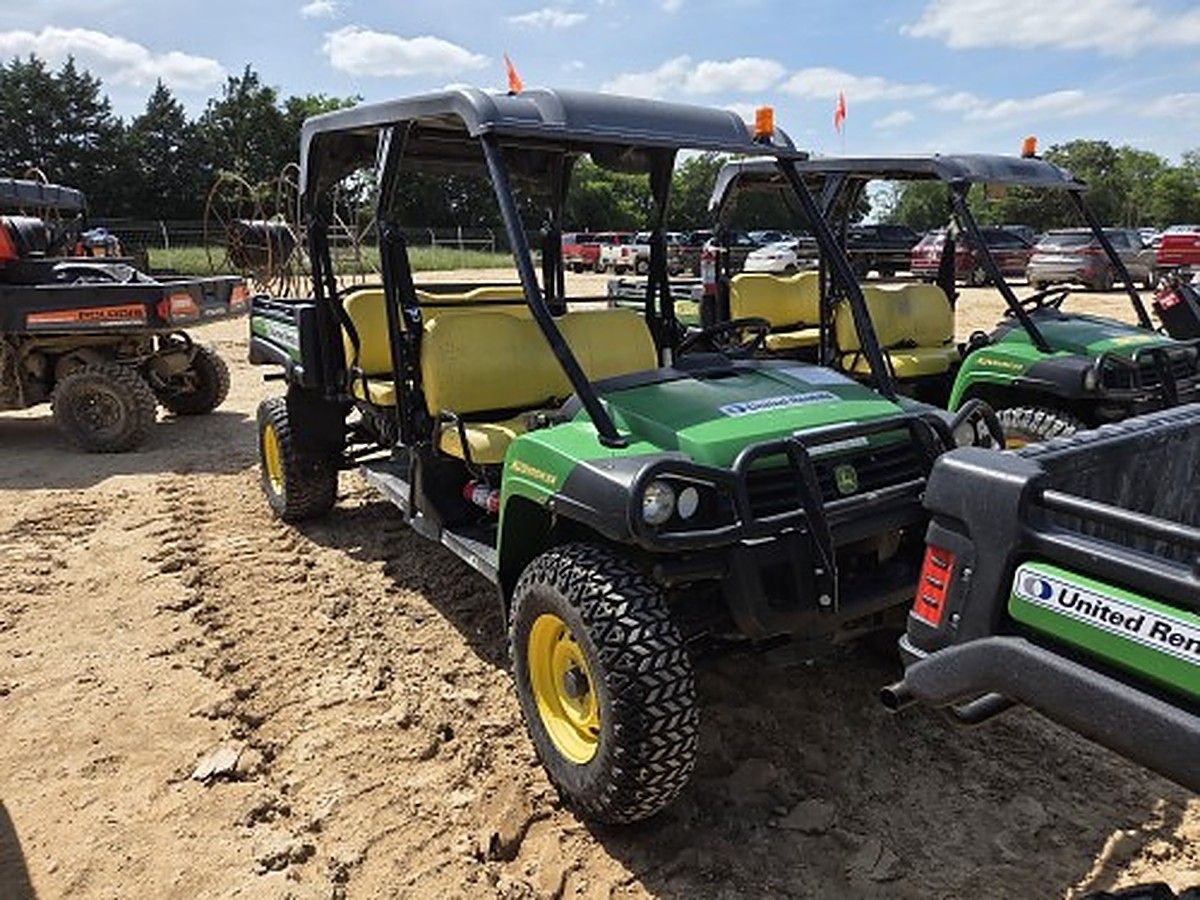 JOHN DEERE XUV855M photo 4