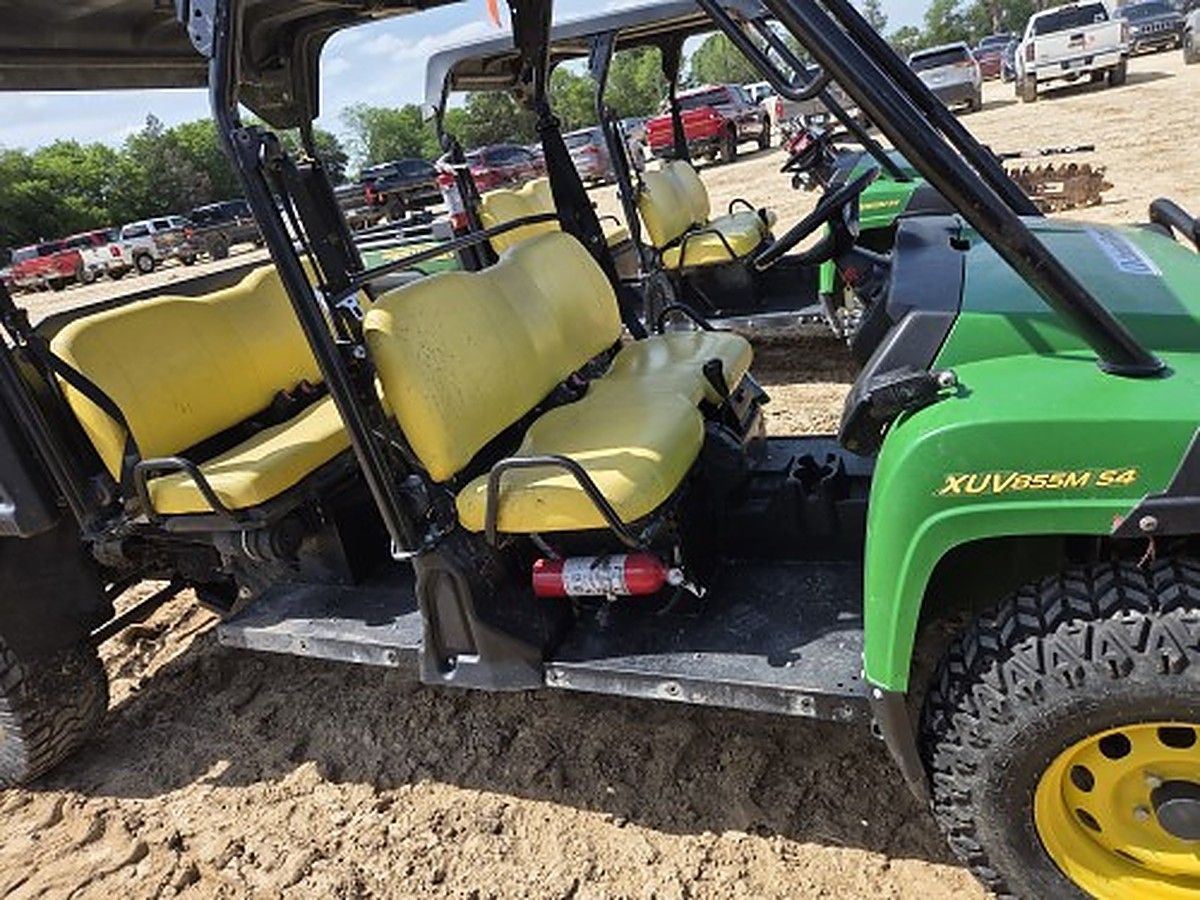 JOHN DEERE XUV855M photo 5