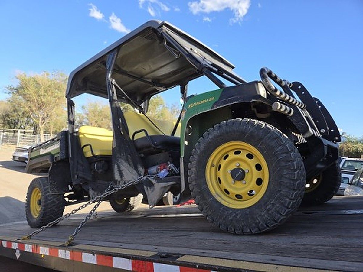 JOHN DEERE XUV855M photo 7