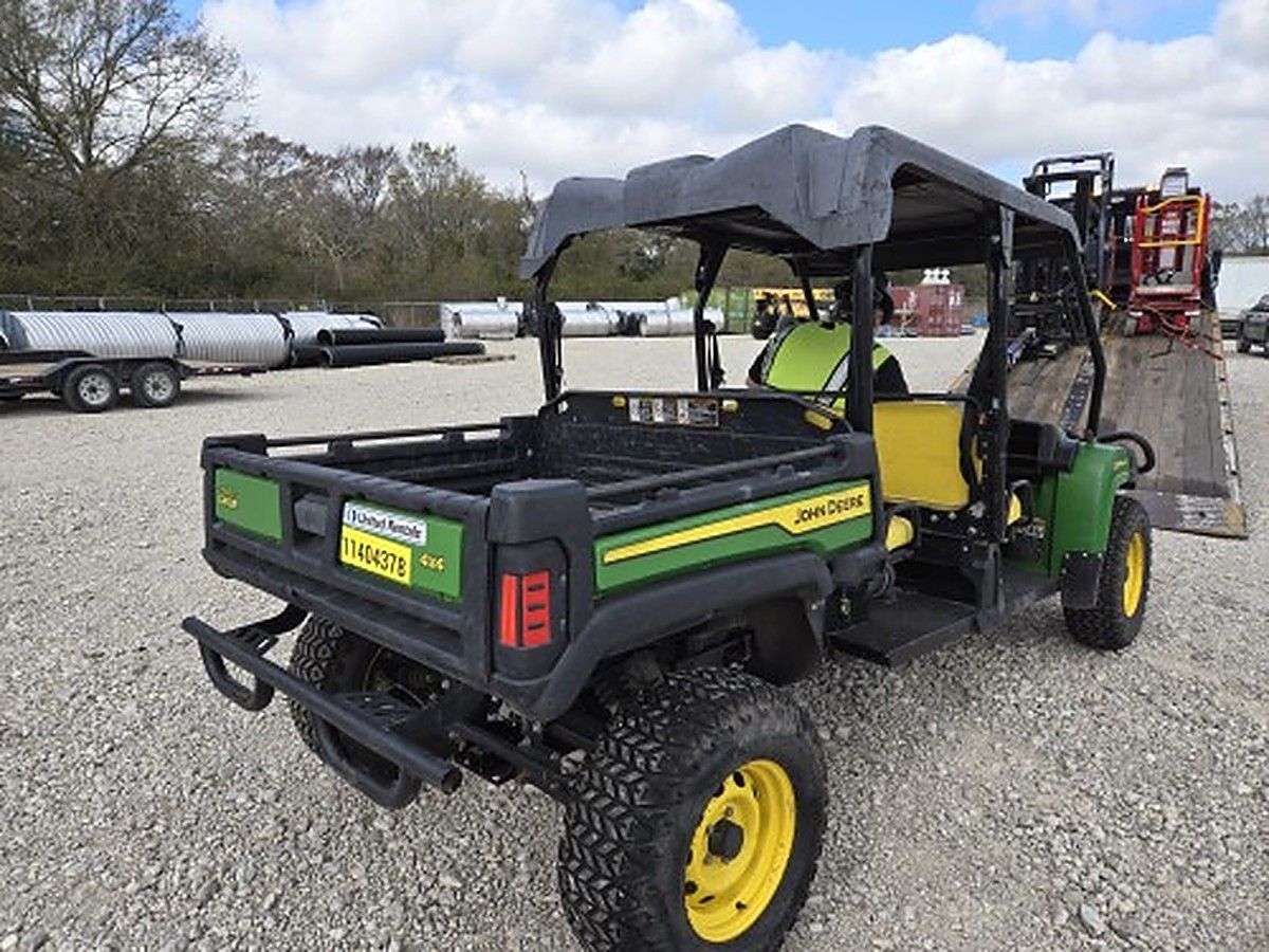 JOHN DEERE XUV855M photo 3