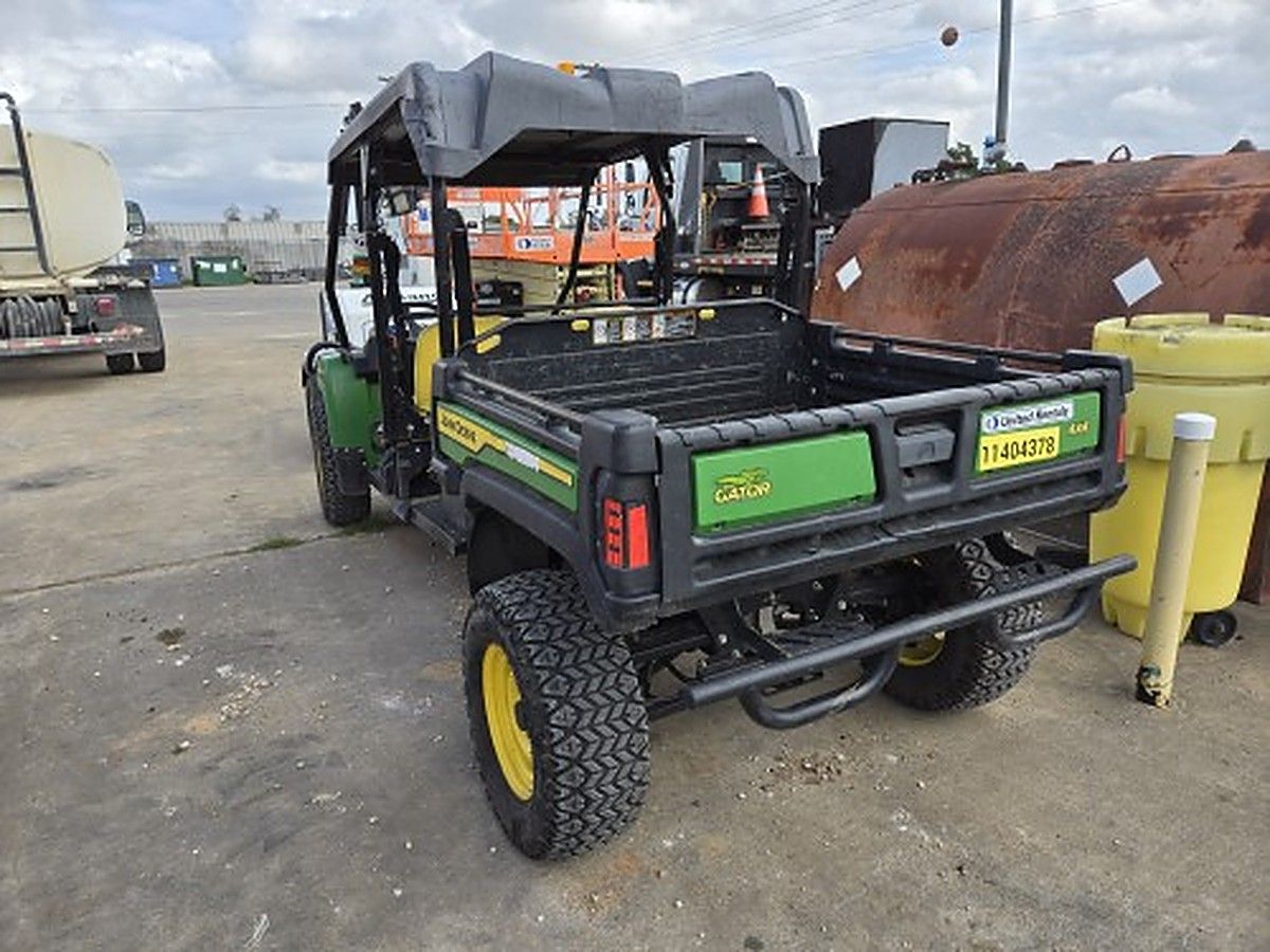 JOHN DEERE XUV855M photo 4