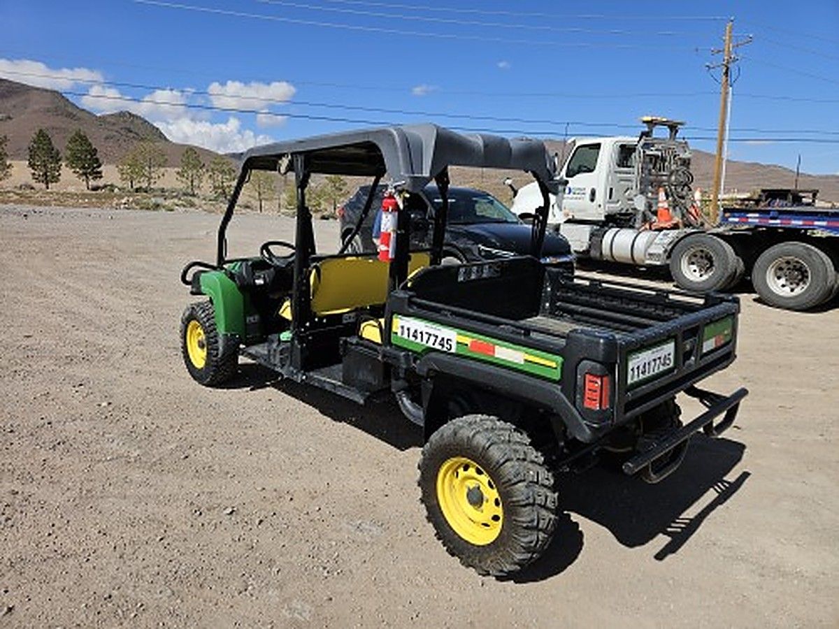 JOHN DEERE XUV855M photo 5