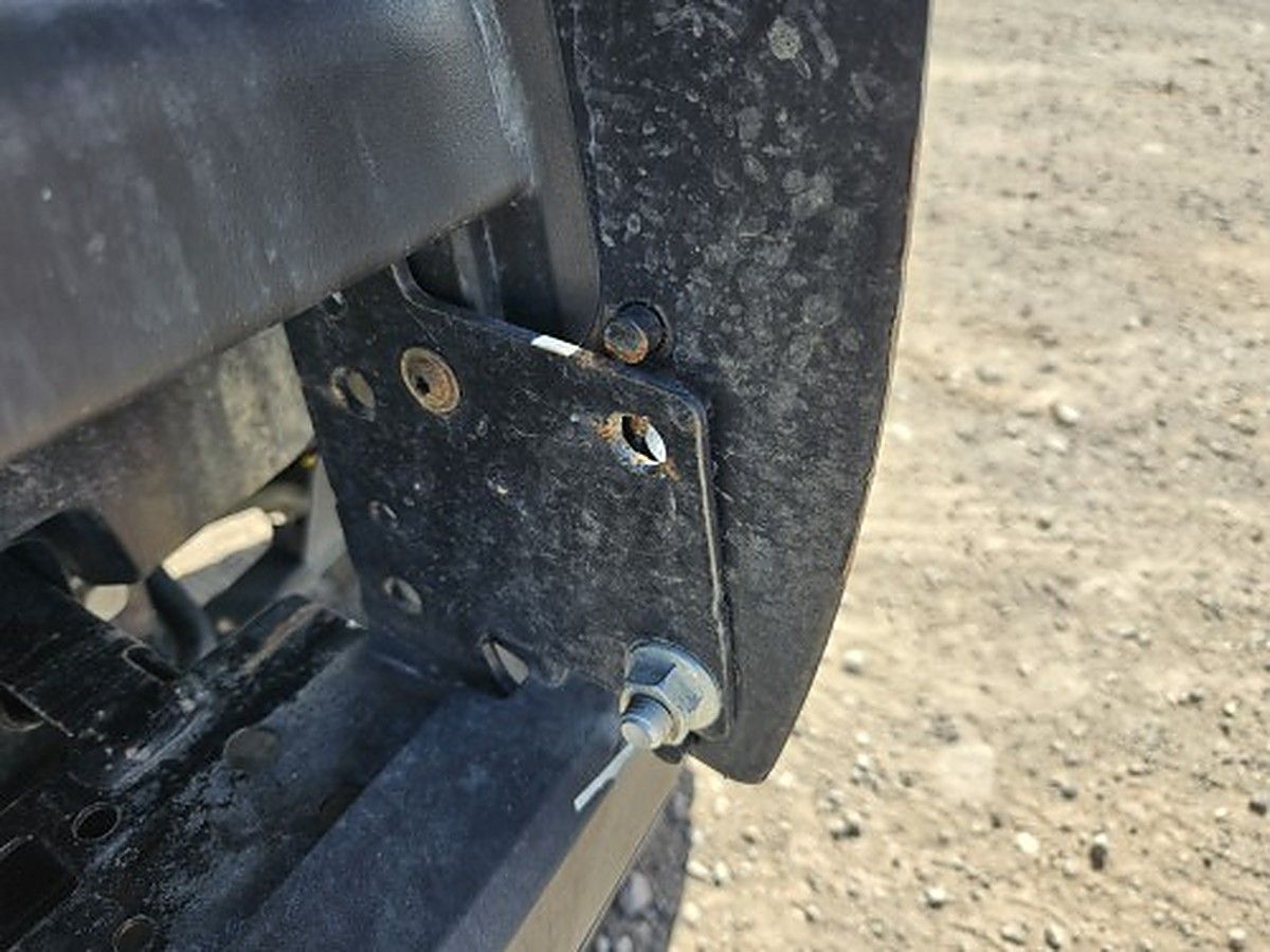 JOHN DEERE XUV855M photo 6
