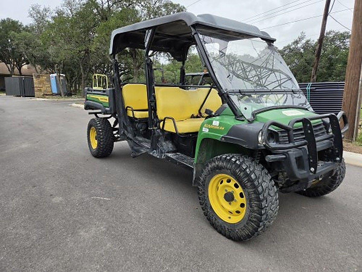 JOHN DEERE XUV855M photo 4