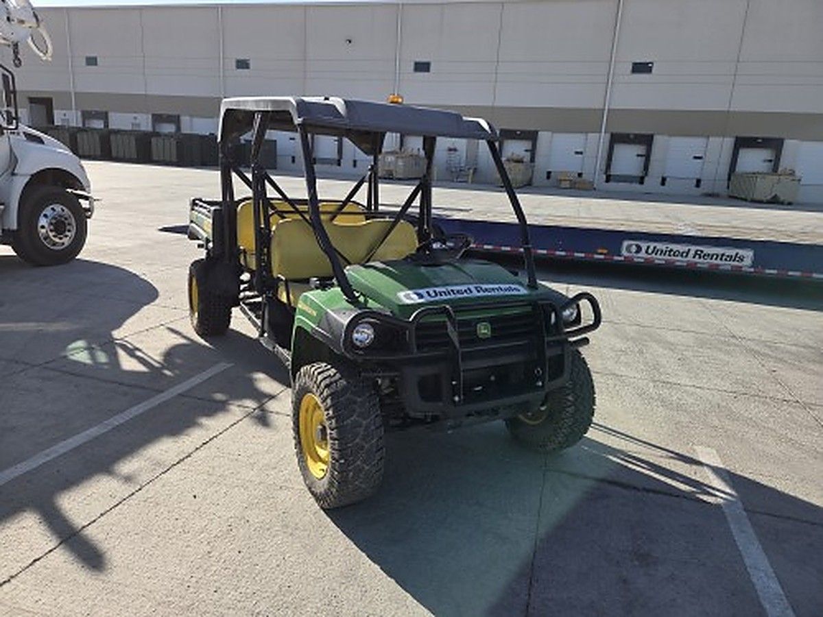 JOHN DEERE XUV855M photo 4