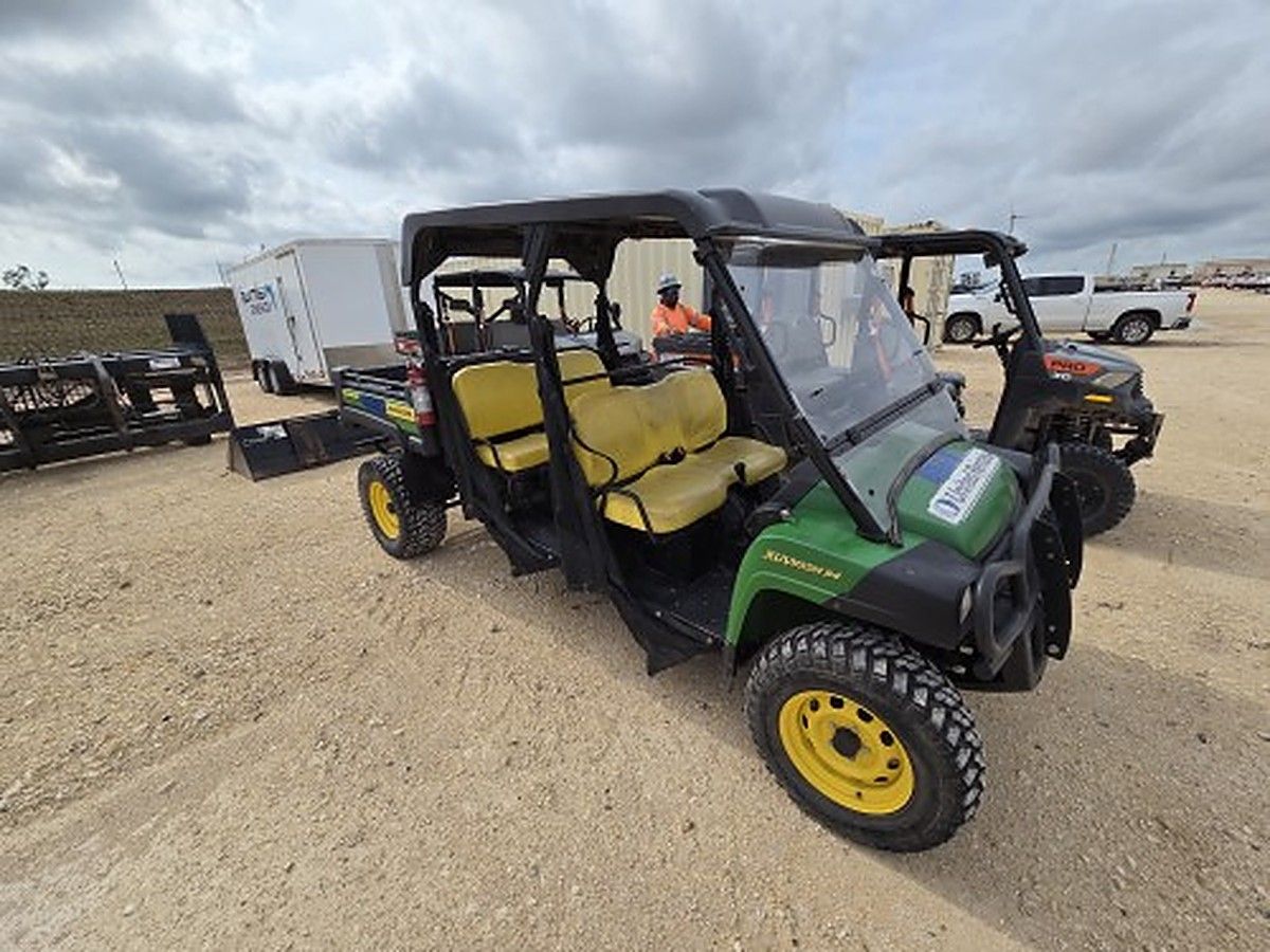 JOHN DEERE XUV855M photo 4