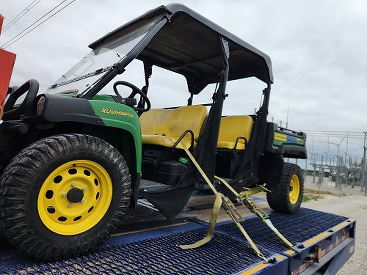 JOHN DEERE XUV855M photo 6