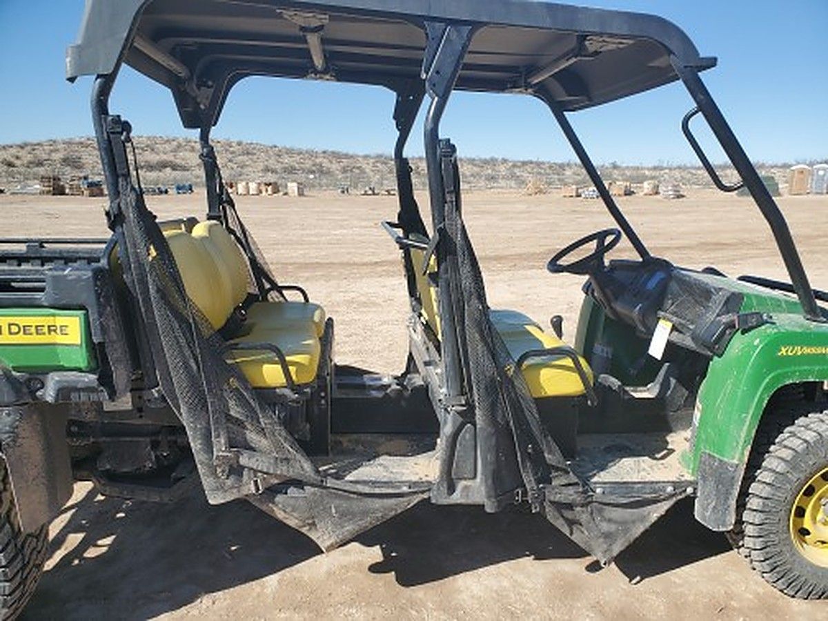 JOHN DEERE XUV855M photo 2