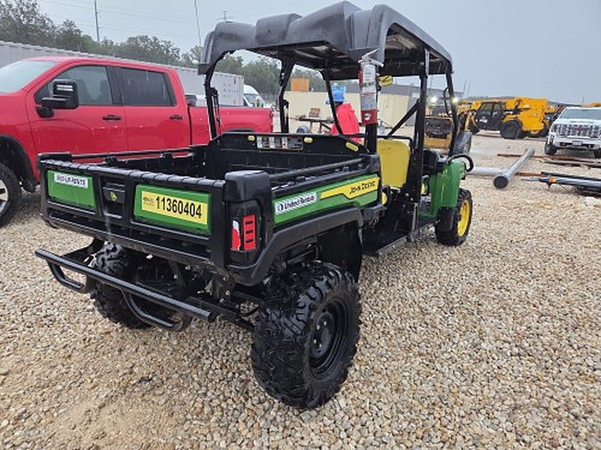 JOHN DEERE XUV855MS4 photo 2
