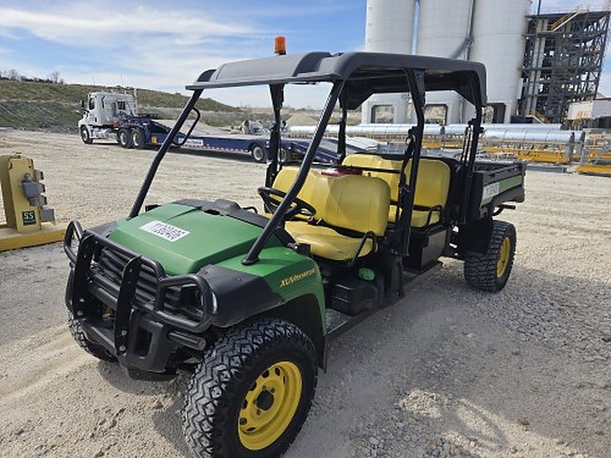 JOHN DEERE XUV855MS4 photo 2
